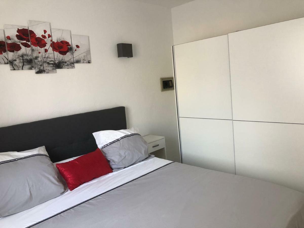 Petite Maisonette Adossee Mais Independante Avec Piscine Villa Peymeinade Eksteriør billede